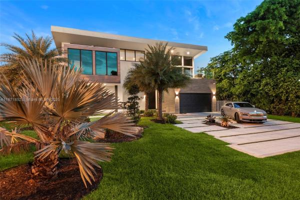 Golden Isles Estates, 521 Holiday Dr, Hallandale Beach, Florida 33009, image 1