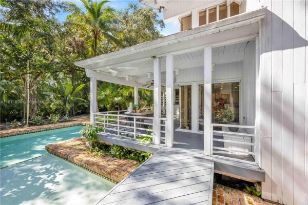 Snapper Creek Oaks, 5600 Oakwood Ln, Coral Gables, Florida 33156, image 1