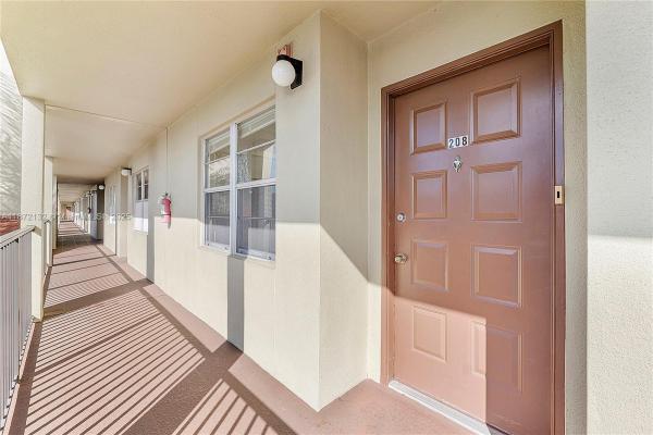 Ivanhoe At Century Village, 12901 SW 15th Ct #208V, Pembroke Pines, Florida 33027, image 1