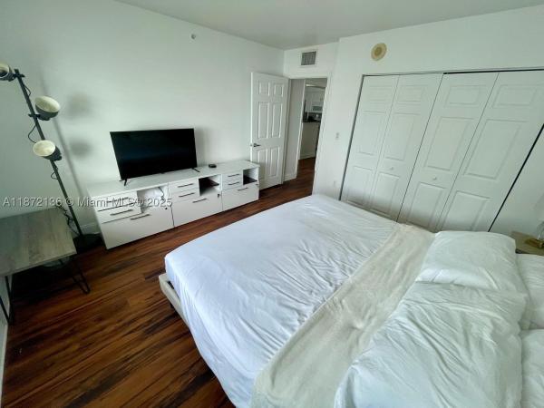 The Mark On Brickell, 1155 Brickell Bay Dr #1805, Miami, Florida 33131, image 3