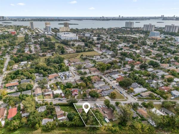 11330 Peachtree Dr, Miami, Florida 33161, image 1