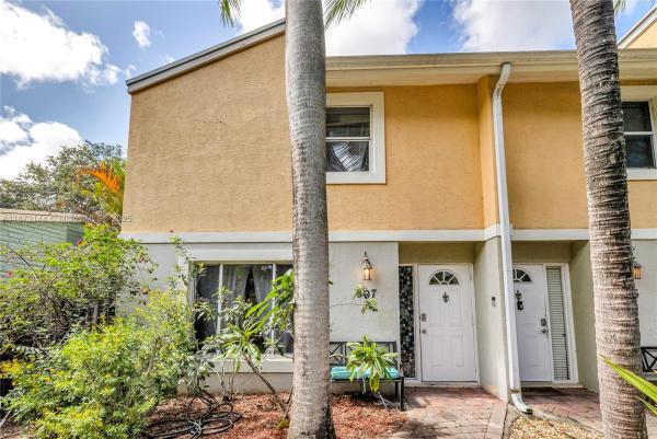 Croissant Park River, 307 SW 11th Ct, Fort Lauderdale, Florida 33315, image 1