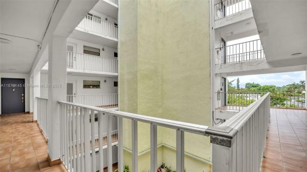 Domino One, 8001 Crespi Blvd #4B, Miami Beach, Florida 33141, image 2
