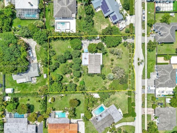 Palmetto Bay Residential, 9340 SW 174th St, Palmetto Bay, Florida 33157, image 2