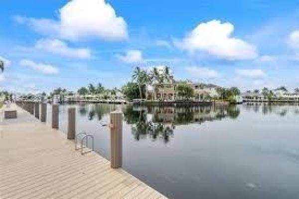 Lighthouse Point Residential, 2321 NE 35th St, Lighthouse Point, Florida 33064, image 2