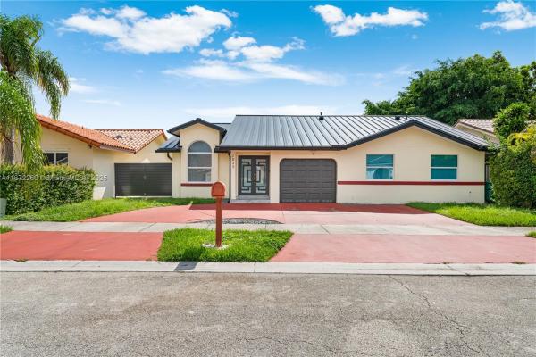 Vista, 1025 NW 128th Ct, Tamiami, Florida 33182, image 2