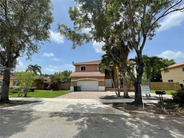 15810 SW 45th St, Unincorporated Dade County, Florida 33185, image 1