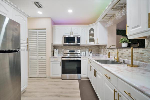 951 NW 148th St, Unincorporated Dade County, Florida 33168, image 1