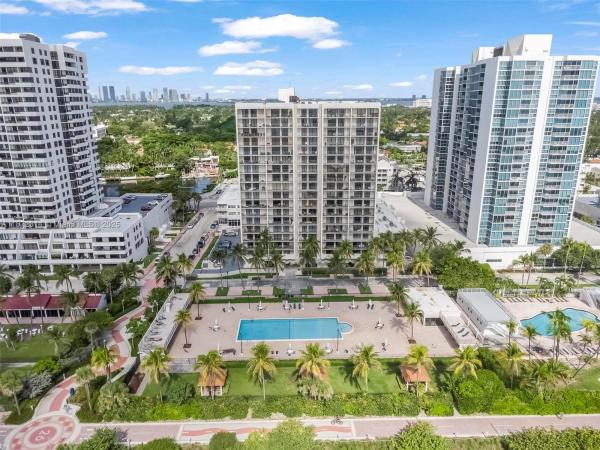 Oceanfront Plaza, 2625 Collins Ave #318, Miami Beach, Florida 33140, image 1