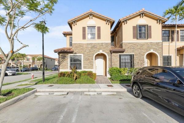 Bonterra, 9287 W 33rd Ln, Hialeah, Florida 33018, image 2