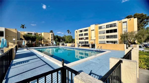 6901 SW 147 Ave 2e, Unincorporated Dade County, Florida 33193, image 1