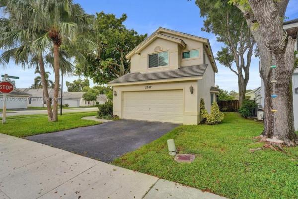 Arborwood, 2747 Pinewood Ct, Davie, Florida 33328, image 1