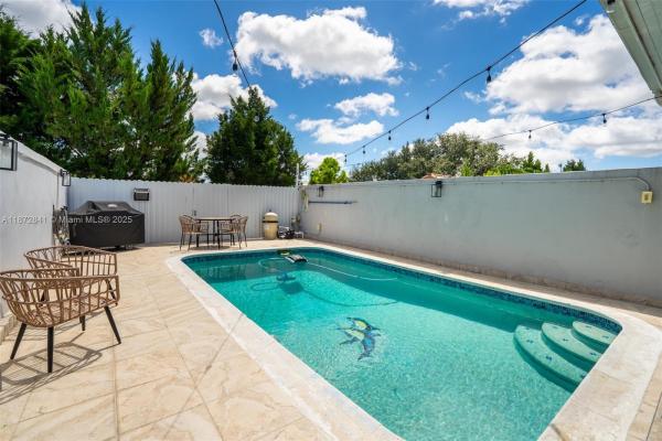 Palm Springs Villas, 7305 W 2nd Ct, Hialeah, Florida 33014, image 2