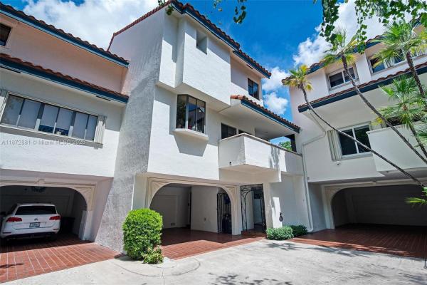 L'Hermitage, 2000 S Bayshore Dr #72, Miami, Florida 33133, image 3