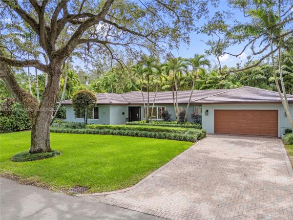Coral Gables Country Club, 1360 Mendavia Ave, Coral Gables, Florida 33146, image 3