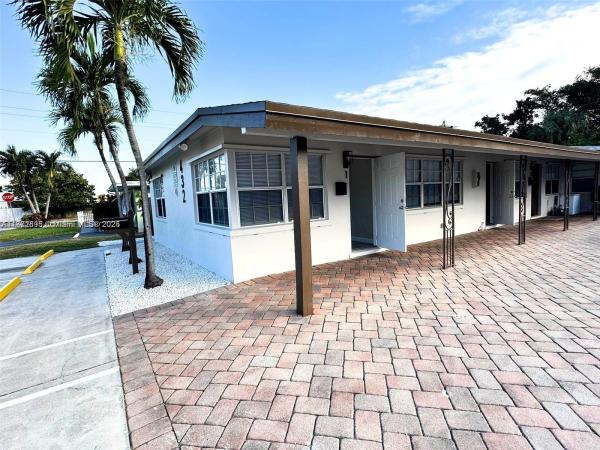 Beachway Manor, 432 NE 22nd Ave #1, Pompano Beach, Florida 33062, image 1