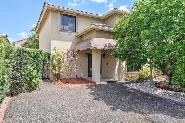 Monterrey, 5259 NW 186th Ln, Miami Gardens, Florida 33055, image 2