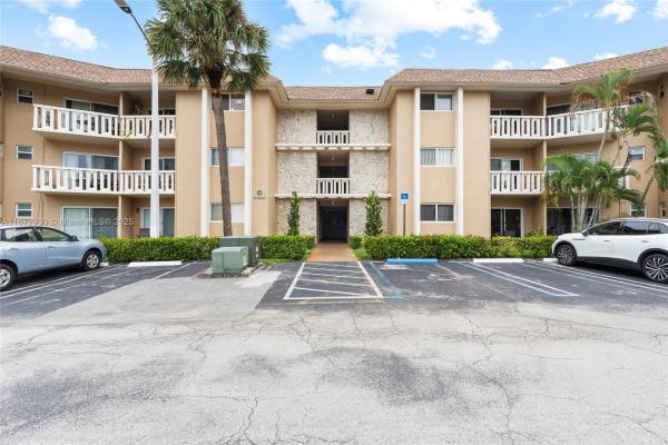Villas Of Miami Lakes, 7480 Miami Lakes Dr #G202, Miami Lakes, Florida 33014, image 1