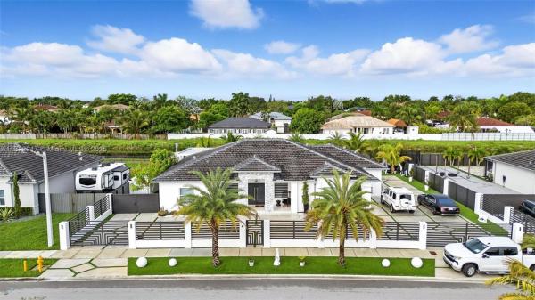 19302 SW 132nd Path, Miami, Florida 33177, image 1