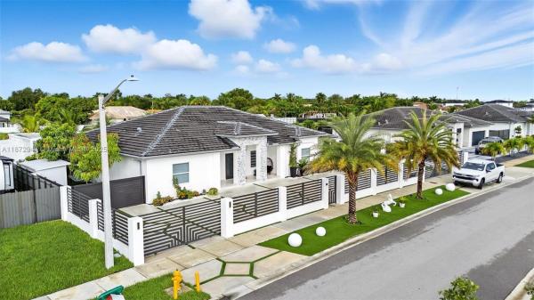 Galiano Pointe, 19302 SW 132nd Path, South Miami Heights, Florida 33177, image 3