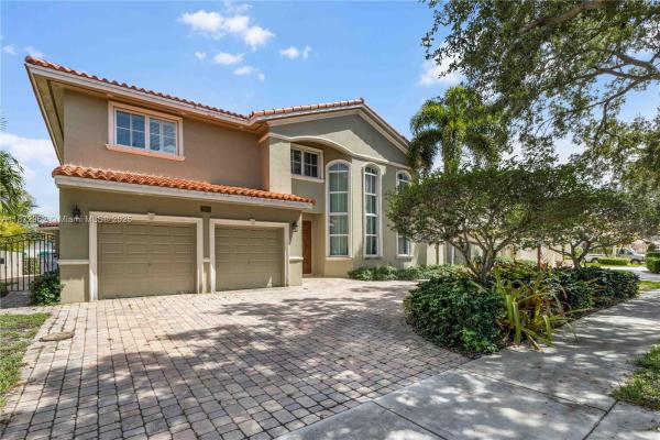 Royal Oaks, 7965 NW 162nd St, Miami Lakes, Florida 33016, image 3