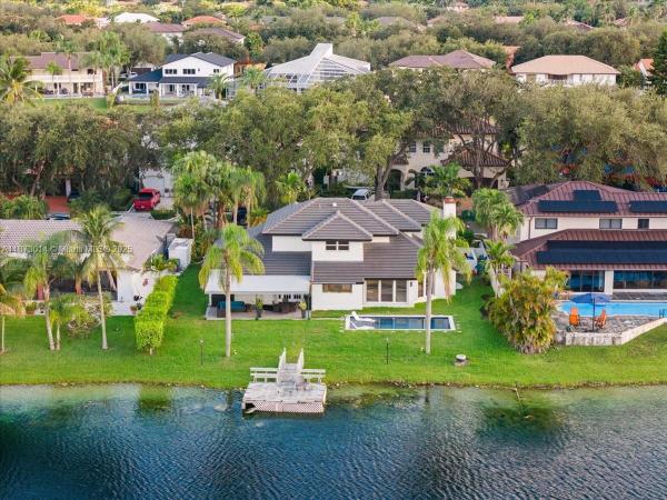 Royal Oaks, 8001 NW 166th St, Miami Lakes, Florida 33016, image 1