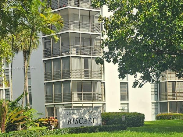 Biscaya, 20400 W Country Club Dr 711, Aventura, Florida 33180, image 1
