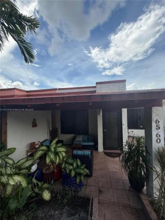 6560 W 2nd Ct #15, Hialeah, Florida 33012, image 1