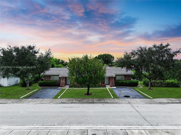 The Dells, 7516 NW 44th Ct #A-B, Coral Springs, Florida 33065, image 2