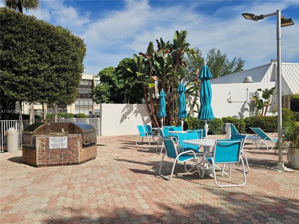 Biscaya, 20400 W Country Club Dr #315, Aventura, Florida 33180, image 3