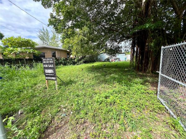 Little River Gardens, 7552 NE Miami Ct, Miami, Florida 33138, image 2