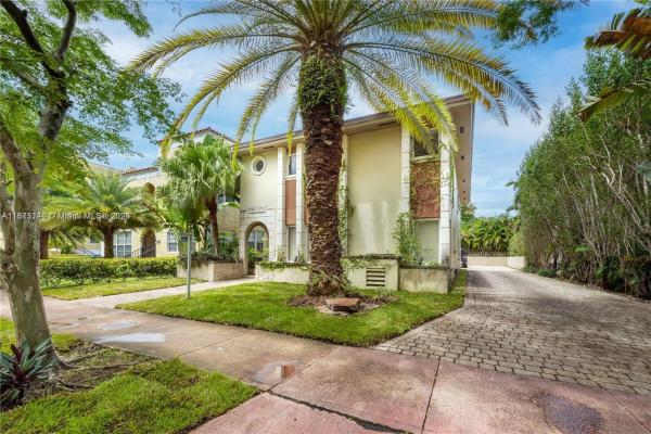 Villa Duzzi, 1310 Salzedo St, Coral Gables, Florida 33134, image 3