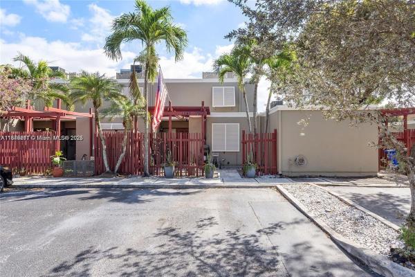 Villas West, 1281 W Fairway Rd #1281, Pembroke Pines, Florida 33026, image 1