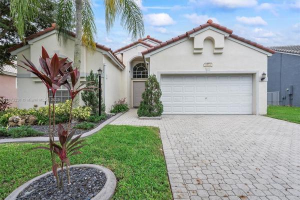 Clubside, 1572 NW 135th Ave, Pembroke Pines, Florida 33028, image 2