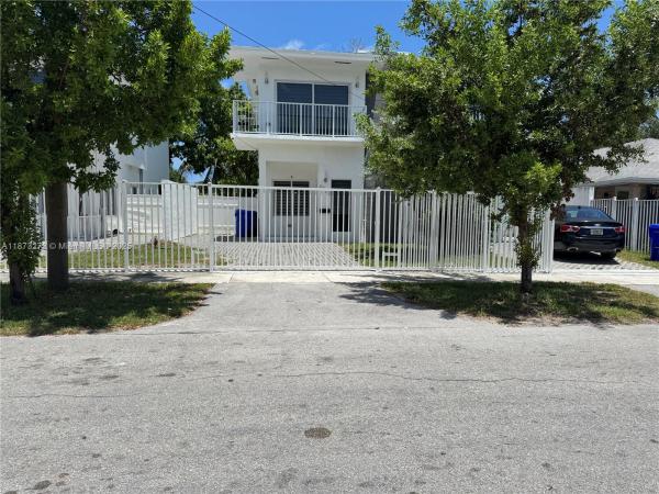 Rockmoor Headlight, 6331 NW 1st Pl, Miami, Florida 33150, image 1