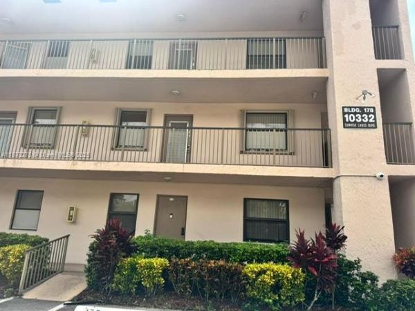 Sunrise Lakes 4, 10332 Sunrise Lakes Blvd #106, Sunrise, Florida 33322, image 1