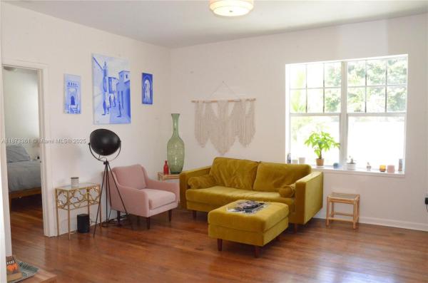 Dorann, 1244 Pennsylvania Ave 302, Miami Beach, Florida 33139, image 1