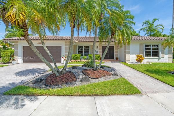 Bonaventure Lakes, 16561 Royal Poinciana Dr, Weston, Florida 33326, image 1