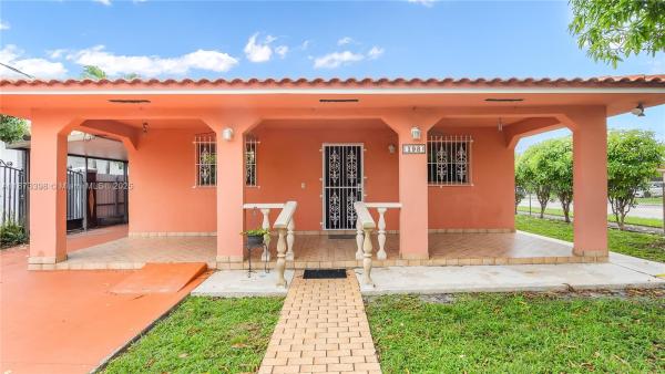 198 W 39th Pl, Hialeah, Florida 33012, image 1