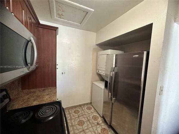 Lago Grande, 6675 W 26th Ct #23-9, Hialeah, Florida 33016, image 2