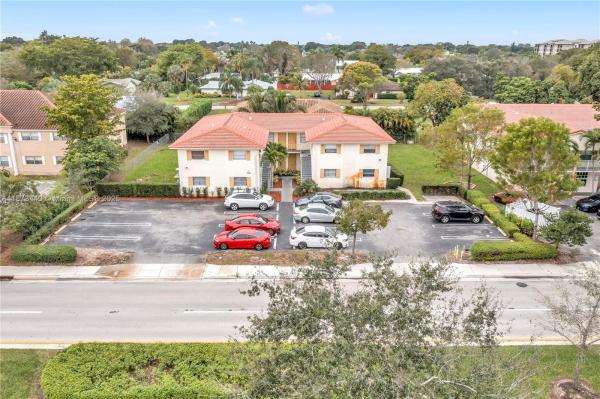 The Villas At Coral Springs, 3090 Coral Springs Dr #4, Coral Springs, Florida 33065, image 1