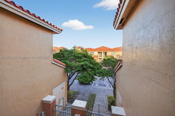 The Villas At Harbor Isles, 2225 Clipper Pl #5104, Dania Beach, Florida 33312, image 3
