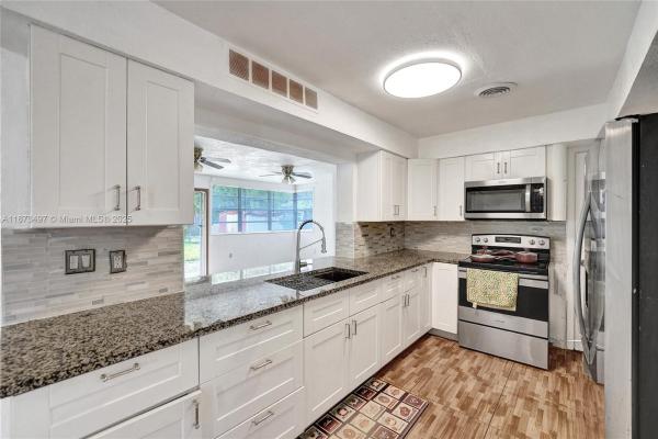 Hollywood Hills, 3330 Taft St, Hollywood, Florida 33021, image 1