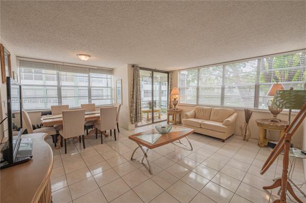Watergate, 2761 Taft St #204, Hollywood, Florida 33020, image 1