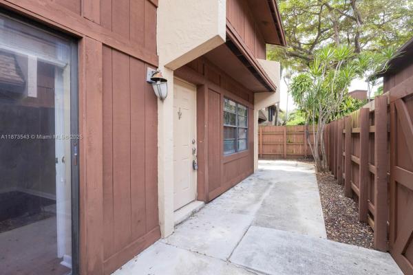 6924 SW 114 Pl H56, Unincorporated Dade County, Florida 33173, image 1
