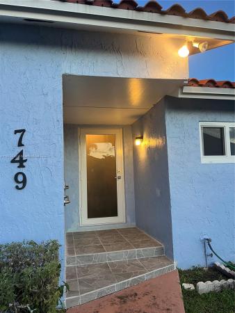 Les Chalets, 749 SW 99th Court Cir, Fountainebleau, Florida 33174, image 2
