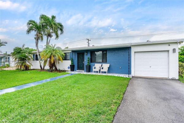 Cutler Ridge, 10040 SW 212th St, Cutler Bay, Florida 33189, image 2