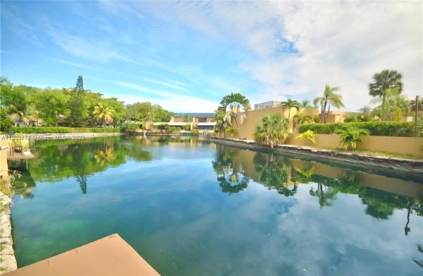 Loch Lomond East, 15915 Kingsmoor Way, Miami Lakes, Florida 33014, image 1