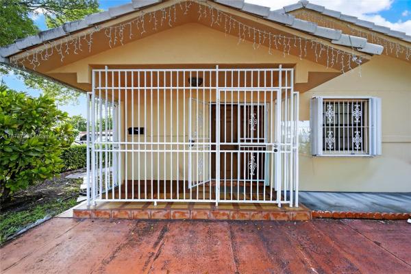 New Silver Crest, 2500 SW 11th St, Miami, Florida 33135, image 2