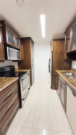 Cypress Village, 7121 Miami Lakes Dr #Q8, Miami Lakes, Florida 33014, image 2